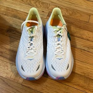 Hoka W9.5 Kawana White/Ice Water NIB